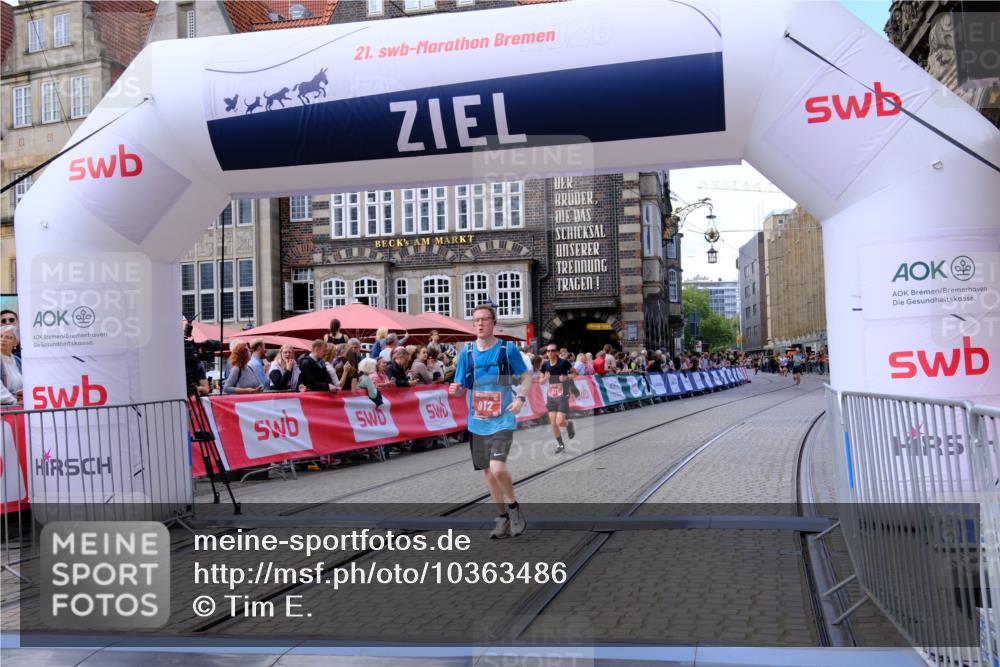 13.09.2026 - 21. swb-Marathon Bremen Tim E. http://msf.ph/oto/10363486 13.09.2026 13:01:02 Ziel 371, 453, 1136, 2141, 4904, 8749, 9849 meine-sportfotos.de