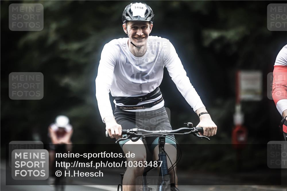 13.09.2026 - Stadtparktriathlon H.Heesch http://msf.ph/oto/10363487 13.09.2026 13:11:16 Radfahren 1216, 1253, 1384, 1404 meine-sportfotos.de