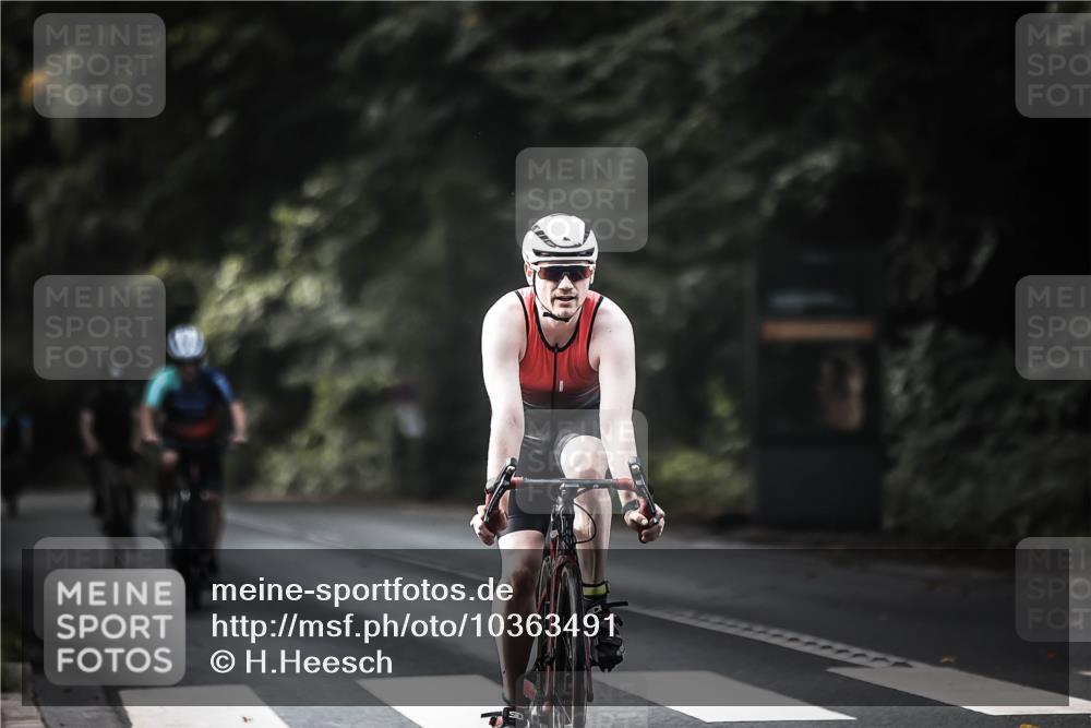 13.09.2026 - Stadtparktriathlon H.Heesch http://msf.ph/oto/10363491 13.09.2026 11:20:14 Radfahren 510, 589, 596, 597, 702, 713 meine-sportfotos.de