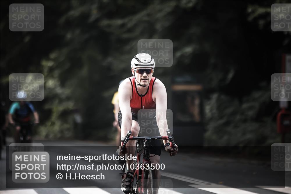 13.09.2026 - Stadtparktriathlon H.Heesch http://msf.ph/oto/10363500 13.09.2026 11:20:14 Radfahren 510, 589, 596, 597, 702, 713 meine-sportfotos.de