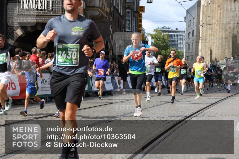 13.09.2026 - 21. swb-Marathon Bremen Strokosch-Dieckow http://msf.ph/oto/10363504 13.09.2026 13:34:59 Ziel 784, 809, 1210, 1395, 1871, 1967, 2525, 2831, 3052, 3058, 3318, 3353, 3380, 3388, 3409, 3765, 3842, 4537, 5378, 5488, 5694, 5760, 6128, 6168, 6244, 7168, 7833, 7962, 8182, 8381, 8453, 8493, 8552, 8683, 9038, 9751, 9788, 9820, 536, 2366, 2492, 3063, 3916, 4487, 4635, 4985, 5016, 5125, 5647, 6391, 6403, 6750, 7123, 7405, 7657, 7703, 7750, 7998, 8328, 9017, 9216, 9526, 9527, 13051, 13060 meine-sportfotos.de