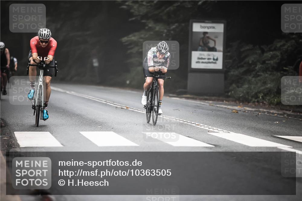 13.09.2026 - Stadtparktriathlon H.Heesch http://msf.ph/oto/10363505 13.09.2026 10:08:48 Radfahren 216, 218, 236, 301, 340 meine-sportfotos.de