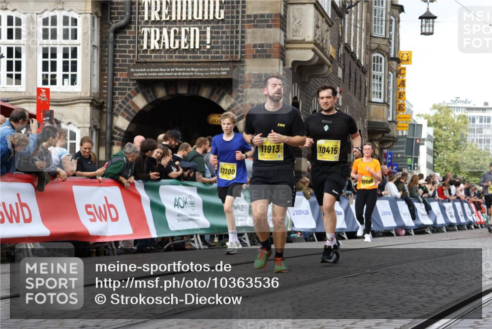 13.09.2026 - 21. swb-Marathon Bremen Strokosch-Dieckow http://msf.ph/oto/10363536 13.09.2026 10:59:16 Ziel 10254, 10383, 10427, 10477, 10485, 10787, 10794, 10832, 10843, 10948, 11034, 11267, 11278, 11602, 12015, 12127, 12130, 12131, 12176, 12271, 12297, 12414, 10377, 10745, 10922, 11151, 11207, 11500, 11519, 11873, 12267, 12295, 12481, 12537 meine-sportfotos.de