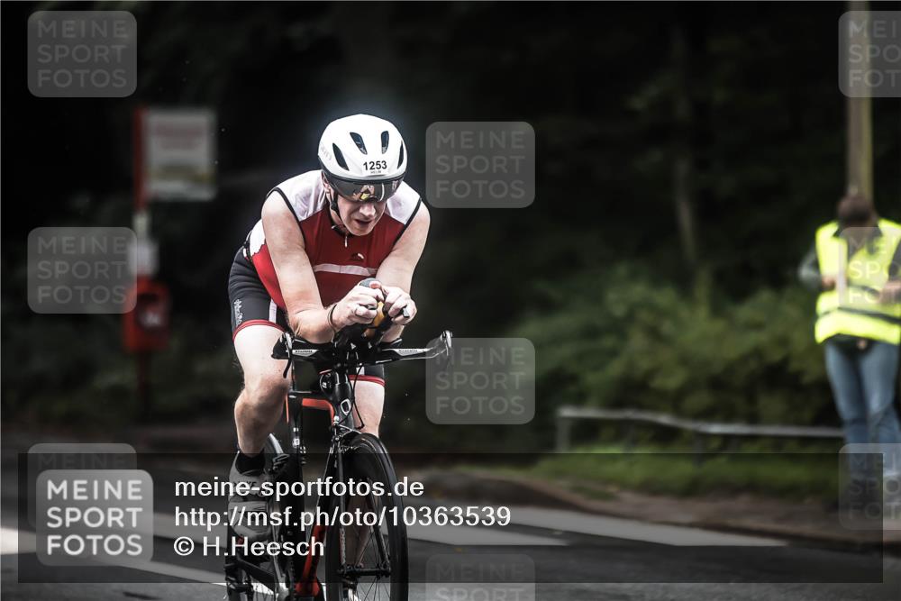 13.09.2026 - Stadtparktriathlon H.Heesch http://msf.ph/oto/10363539 13.09.2026 13:11:19 Radfahren 1191, 1253, 1384, 1404 meine-sportfotos.de