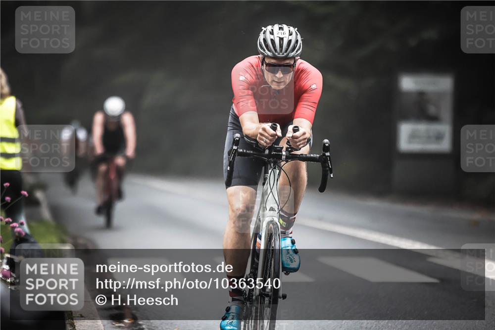 13.09.2026 - Stadtparktriathlon H.Heesch http://msf.ph/oto/10363540 13.09.2026 10:08:49 Radfahren 216, 218, 236, 301, 340 meine-sportfotos.de