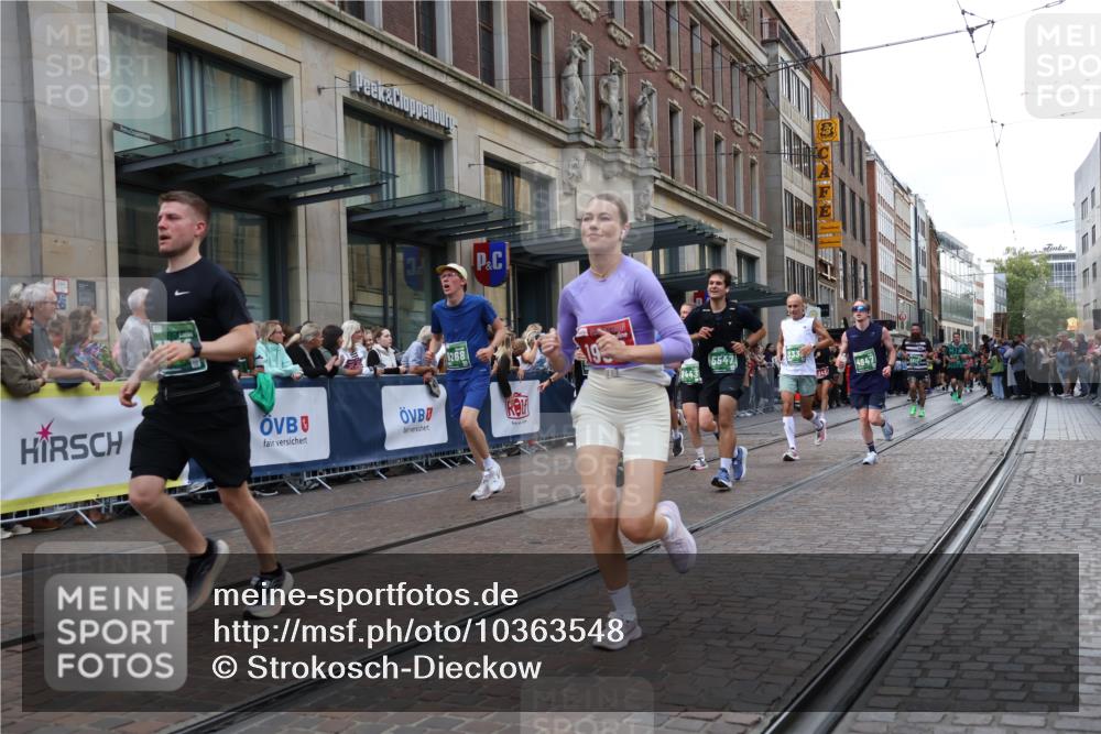 13.09.2026 - 21. swb-Marathon Bremen Strokosch-Dieckow http://msf.ph/oto/10363548 13.09.2026 13:36:54 Ziel 270, 391, 869, 950, 1180, 1285, 1854, 1991, 2241, 2531, 2930, 3333, 3627, 3732, 3823, 3894, 3909, 4261, 4410, 4448, 4932, 4947, 5388, 5547, 5577, 5612, 5738, 5791, 6046, 6056, 6431, 6629, 6904, 6947, 6961, 7006, 7398, 7445, 7571, 7937, 8268, 8443, 8458, 8753, 8839, 9140, 9310, 9317, 9415, 9701, 9840, 13077, 164, 551, 813, 843, 1641, 1849, 1936, 2275, 2673, 2819, 3122, 3541, 3585, 3635, 3787, 3815, 3874, 3998, 4006, 4050, 4261, 5236, 5355, 6056, 6269, 6408, 7046 meine-sportfotos.de