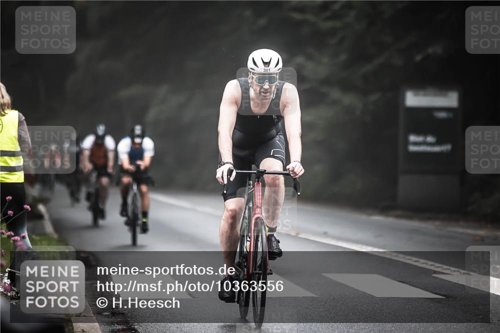 13.09.2026 - Stadtparktriathlon H.Heesch http://msf.ph/oto/10363556 13.09.2026 10:08:51 Radfahren 216, 218, 224, 236, 301, 340 meine-sportfotos.de