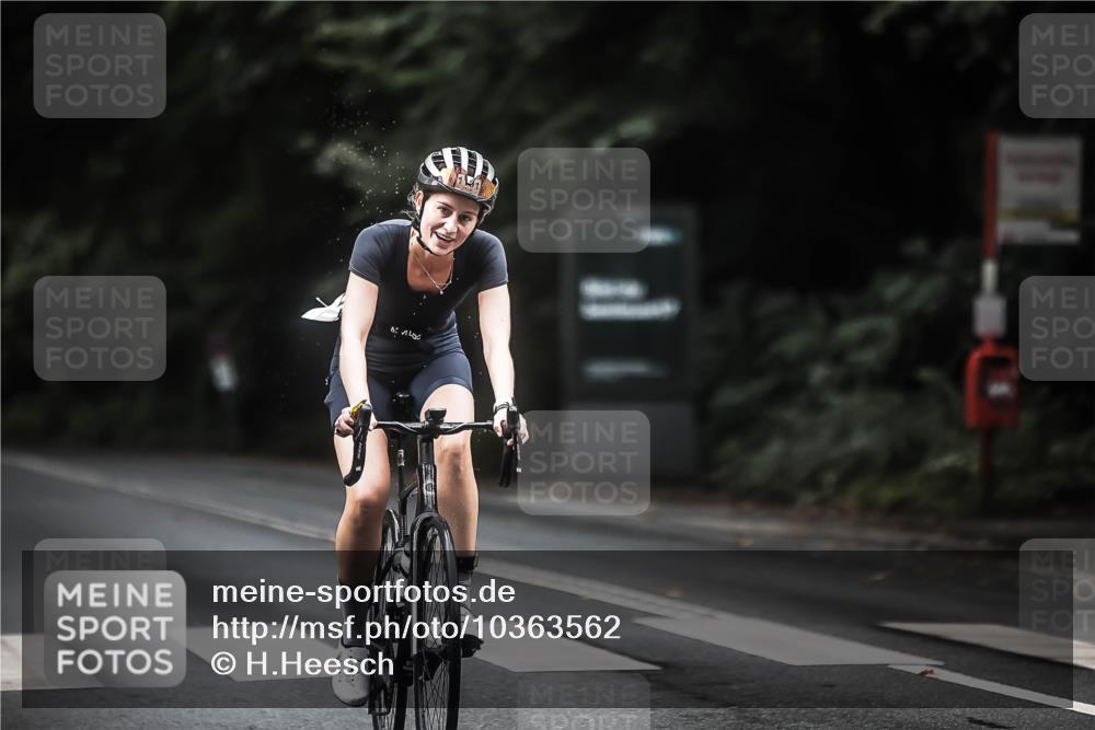 13.09.2026 - Stadtparktriathlon H.Heesch http://msf.ph/oto/10363562 13.09.2026 13:11:23 Radfahren 1191, 1200, 1253, 1359, 1465 meine-sportfotos.de