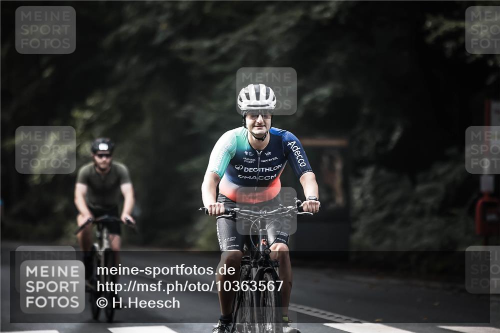 13.09.2026 - Stadtparktriathlon H.Heesch http://msf.ph/oto/10363567 13.09.2026 11:20:17 Radfahren 589, 596, 597, 702, 724 meine-sportfotos.de