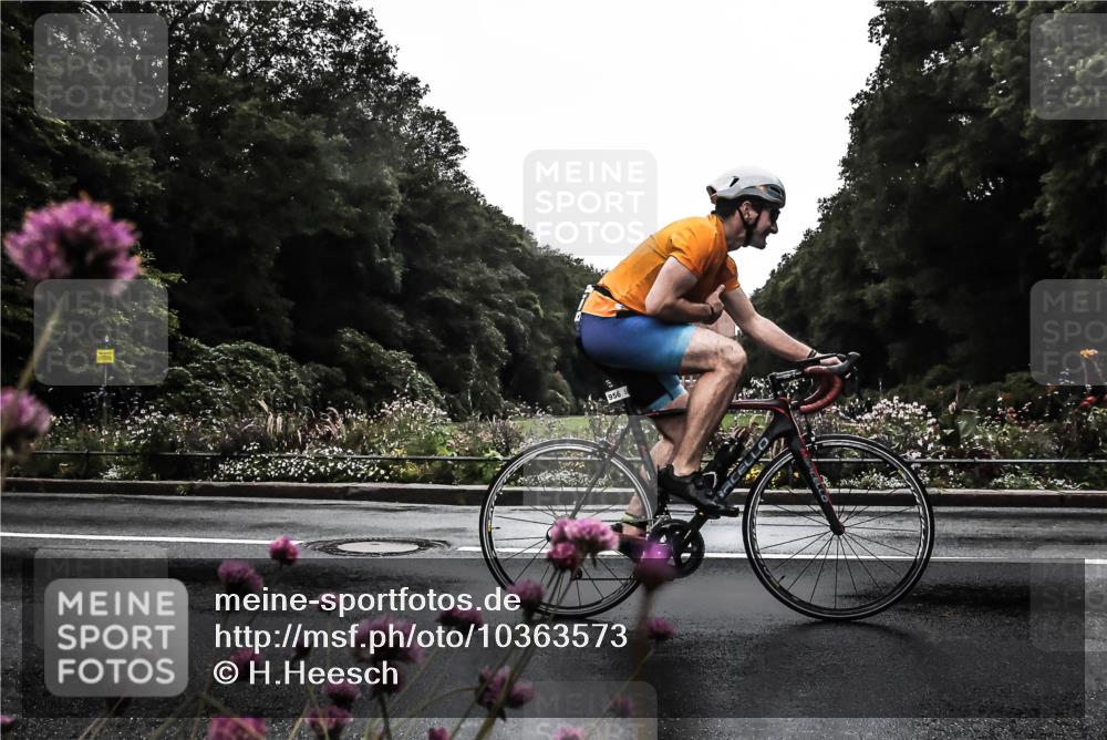 13.09.2026 - Stadtparktriathlon H.Heesch http://msf.ph/oto/10363573 13.09.2026 12:29:50 Radfahren 956, 971, 1057, 1068, 1105, 1136, 1179 meine-sportfotos.de
