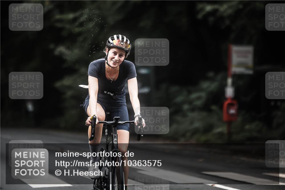 13.09.2026 - Stadtparktriathlon H.Heesch http://msf.ph/oto/10363575 13.09.2026 13:11:23 Radfahren 1191, 1200, 1253, 1359, 1465 meine-sportfotos.de