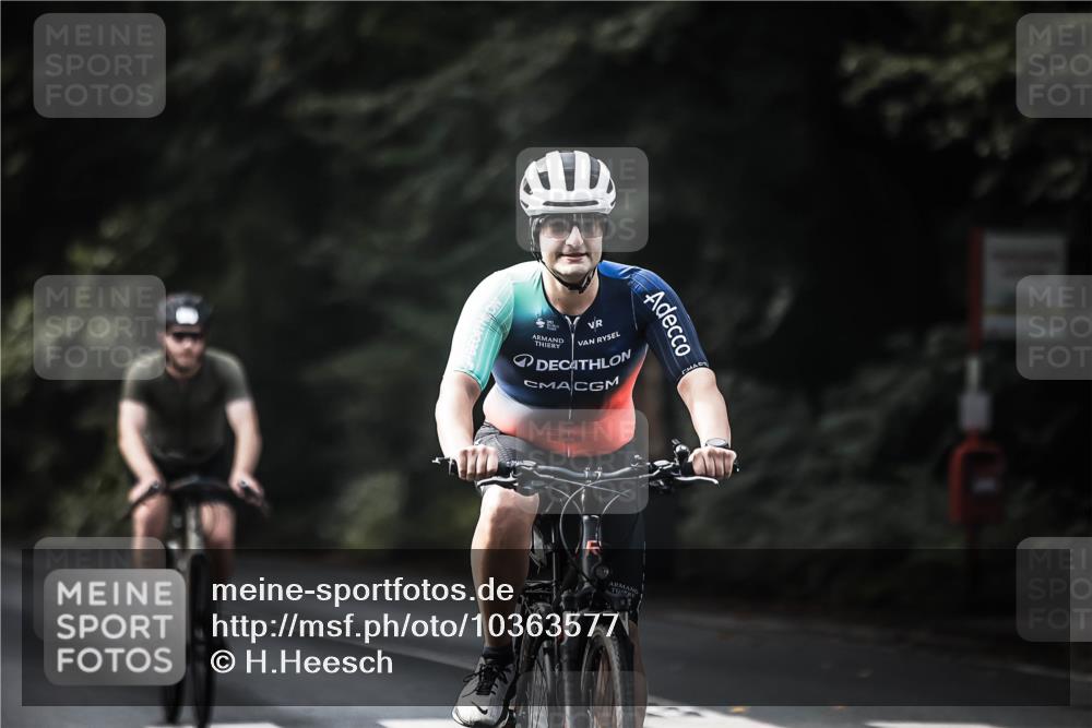 13.09.2026 - Stadtparktriathlon H.Heesch http://msf.ph/oto/10363577 13.09.2026 11:20:17 Radfahren 589, 596, 597, 702, 724 meine-sportfotos.de