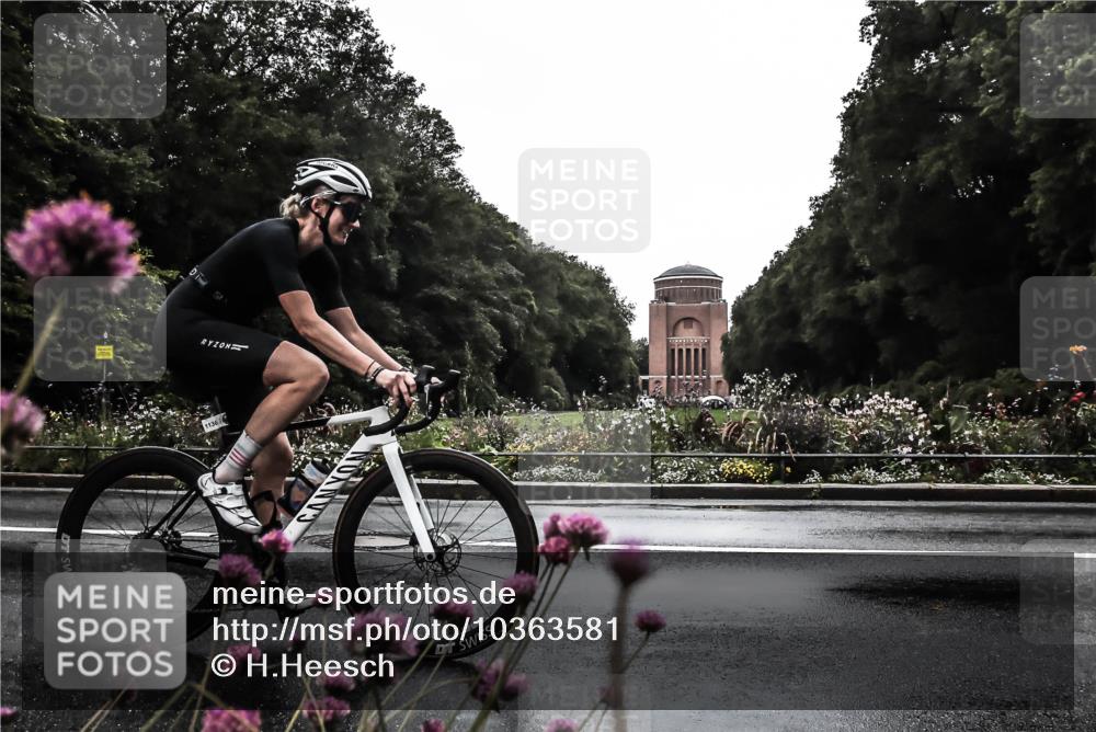 13.09.2026 - Stadtparktriathlon H.Heesch http://msf.ph/oto/10363581 13.09.2026 12:29:53 Radfahren 956, 971, 1068, 1133, 1136, 1176 meine-sportfotos.de