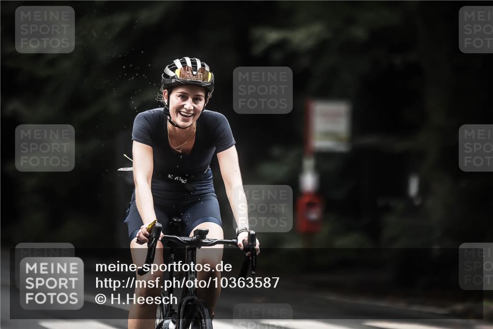 13.09.2026 - Stadtparktriathlon H.Heesch http://msf.ph/oto/10363587 13.09.2026 13:11:23 Radfahren 1191, 1200, 1253, 1359, 1465 meine-sportfotos.de