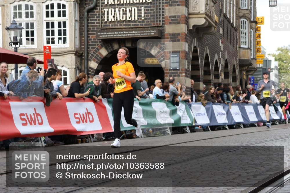 13.09.2026 - 21. swb-Marathon Bremen Strokosch-Dieckow http://msf.ph/oto/10363588 13.09.2026 10:59:19 Ziel 10254, 10383, 10415, 10427, 10477, 10485, 10668, 10787, 10794, 10832, 10843, 10948, 11034, 11267, 11278, 11602, 11913, 12015, 12127, 12130, 12131, 12176, 12200, 12271, 12297, 12414, 10147, 10377, 10745, 10922, 11151, 11207, 11519, 11594, 11873, 12267, 12295, 12481 meine-sportfotos.de
