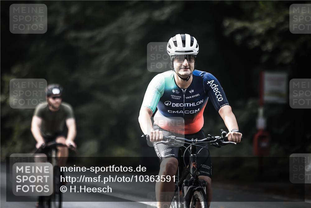13.09.2026 - Stadtparktriathlon H.Heesch http://msf.ph/oto/10363591 13.09.2026 11:20:17 Radfahren 589, 596, 597, 702, 724 meine-sportfotos.de