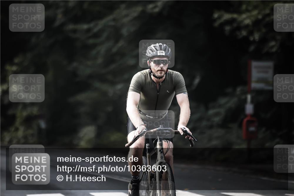 13.09.2026 - Stadtparktriathlon H.Heesch http://msf.ph/oto/10363603 13.09.2026 11:20:18 Radfahren 589, 596, 597, 702, 724 meine-sportfotos.de