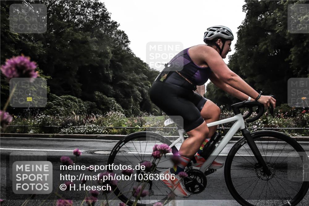 13.09.2026 - Stadtparktriathlon H.Heesch http://msf.ph/oto/10363606 13.09.2026 12:29:55 Radfahren 971, 1068, 1133, 1136, 1176 meine-sportfotos.de