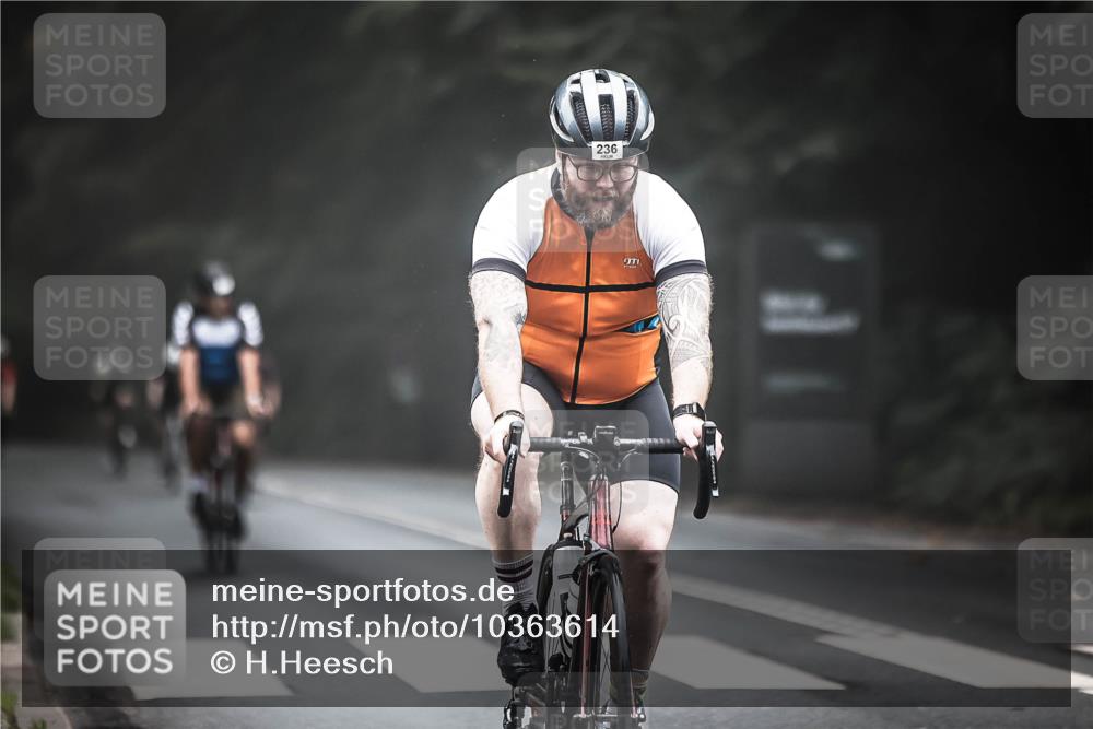 13.09.2026 - Stadtparktriathlon H.Heesch http://msf.ph/oto/10363614 13.09.2026 10:08:55 Radfahren 224, 236, 244, 301, 327, 340 meine-sportfotos.de