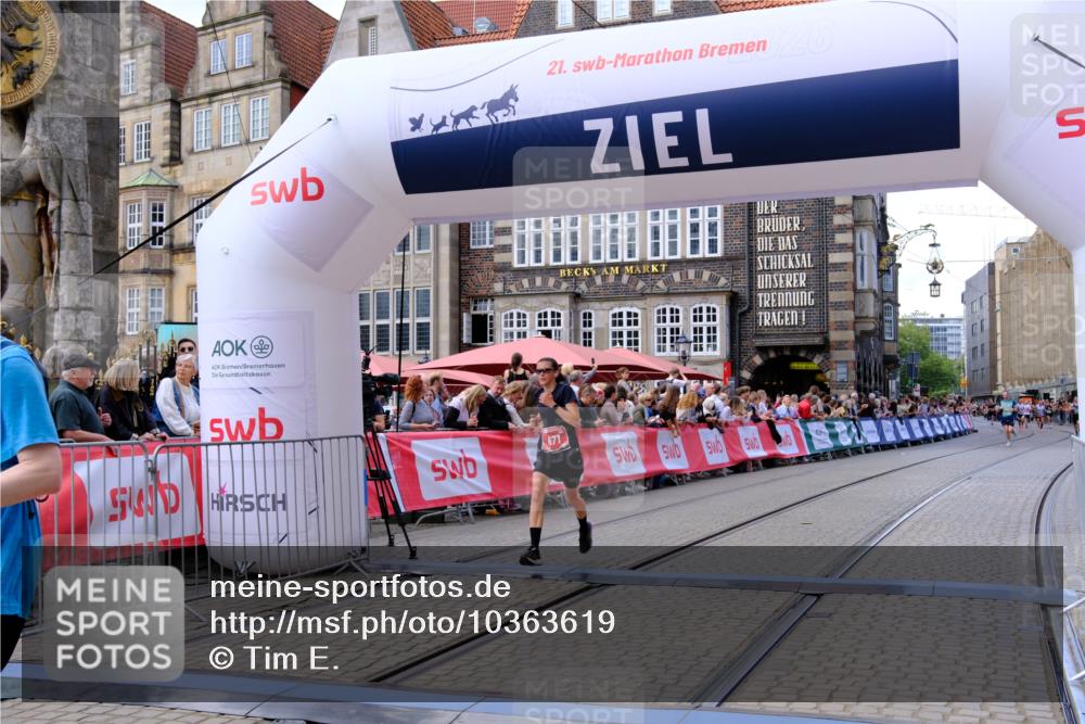 13.09.2026 - 21. swb-Marathon Bremen Tim E. http://msf.ph/oto/10363619 13.09.2026 13:01:03 Ziel 371, 453, 2141, 4904, 8749, 9849 meine-sportfotos.de