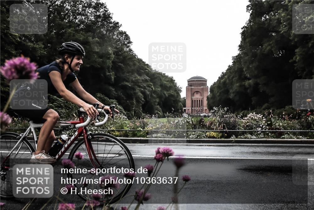13.09.2026 - Stadtparktriathlon H.Heesch http://msf.ph/oto/10363637 13.09.2026 12:30:05 Radfahren 1040, 1109, 1118, 1154 meine-sportfotos.de
