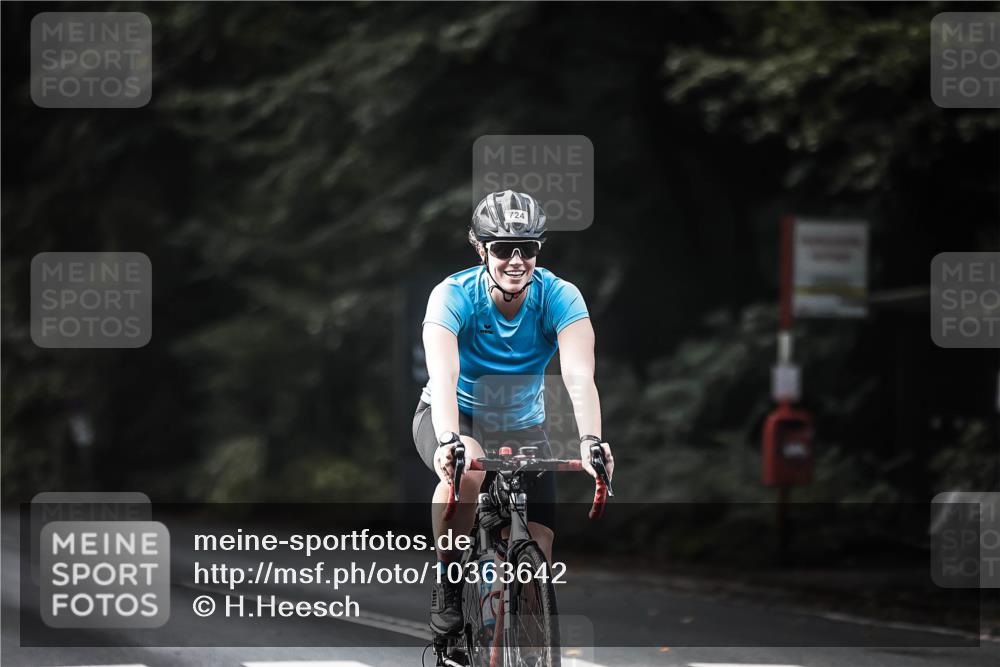 13.09.2026 - Stadtparktriathlon H.Heesch http://msf.ph/oto/10363642 13.09.2026 11:20:23 Radfahren 589, 596, 724 meine-sportfotos.de