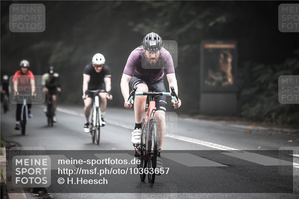 13.09.2026 - Stadtparktriathlon H.Heesch http://msf.ph/oto/10363657 13.09.2026 10:08:59 Radfahren 224, 236, 241, 244, 279, 289, 327 meine-sportfotos.de