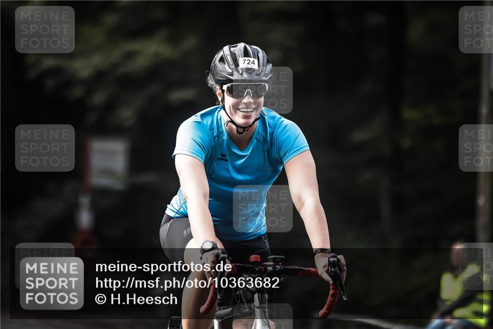 13.09.2026 - Stadtparktriathlon H.Heesch http://msf.ph/oto/10363682 13.09.2026 11:20:24 Radfahren 596, 724 meine-sportfotos.de