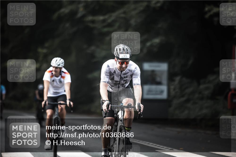 13.09.2026 - Stadtparktriathlon H.Heesch http://msf.ph/oto/10363686 13.09.2026 11:20:31 Radfahren 633, 643, 670, 815 meine-sportfotos.de