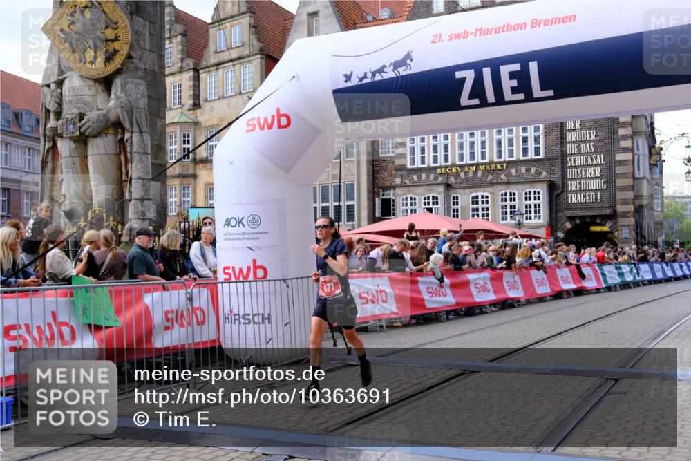 13.09.2026 - 21. swb-Marathon Bremen Tim E. http://msf.ph/oto/10363691 13.09.2026 13:01:04 Ziel 371, 453, 2141, 4904, 8749, 9849 meine-sportfotos.de