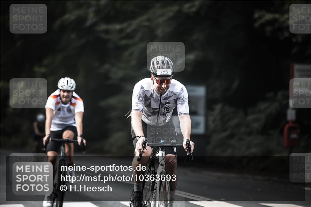 13.09.2026 - Stadtparktriathlon H.Heesch http://msf.ph/oto/10363693 13.09.2026 11:20:31 Radfahren 633, 643, 670, 815 meine-sportfotos.de