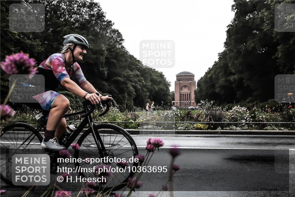 13.09.2026 - Stadtparktriathlon H.Heesch http://msf.ph/oto/10363695 13.09.2026 12:30:29 Radfahren 1140 meine-sportfotos.de