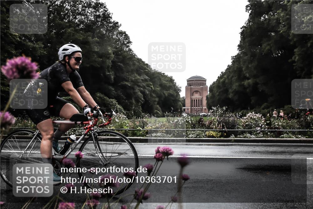 13.09.2026 - Stadtparktriathlon H.Heesch http://msf.ph/oto/10363701 13.09.2026 12:30:36 Radfahren 1156, 1163 meine-sportfotos.de