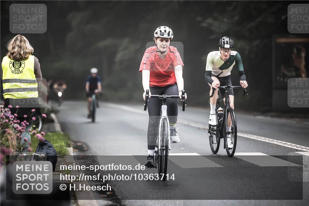 13.09.2026 - Stadtparktriathlon H.Heesch http://msf.ph/oto/10363714 13.09.2026 10:09:02 Radfahren 224, 241, 244, 279, 289, 327 meine-sportfotos.de