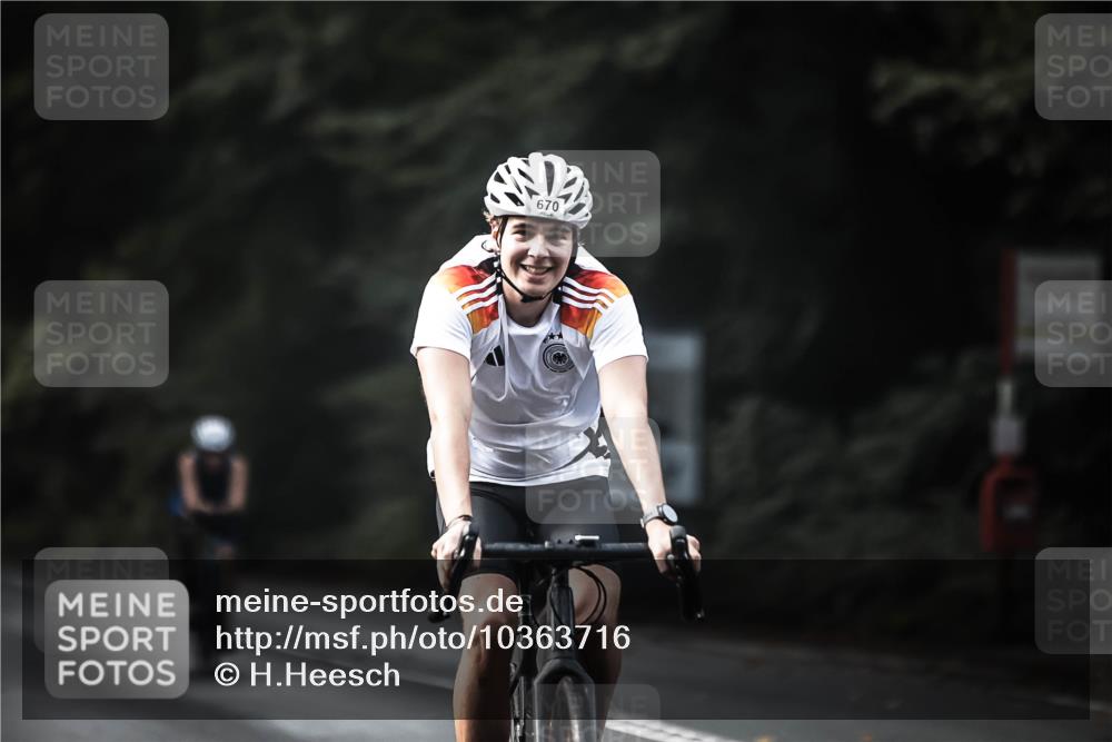 13.09.2026 - Stadtparktriathlon H.Heesch http://msf.ph/oto/10363716 13.09.2026 11:20:32 Radfahren 633, 643, 670, 815 meine-sportfotos.de