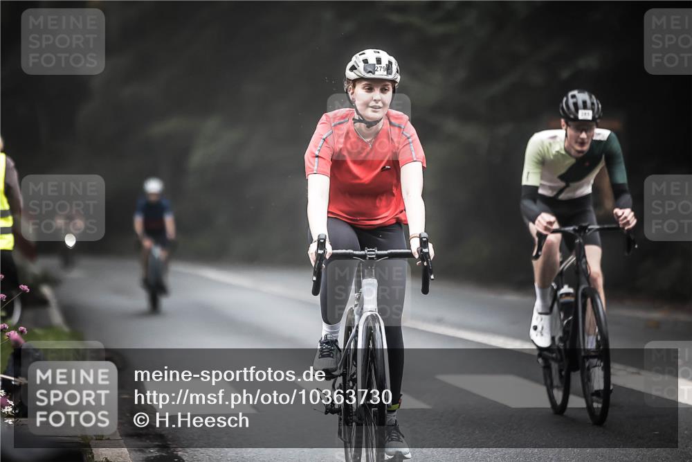 13.09.2026 - Stadtparktriathlon H.Heesch http://msf.ph/oto/10363730 13.09.2026 10:09:02 Radfahren 224, 241, 244, 279, 289, 327 meine-sportfotos.de