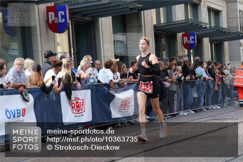 13.09.2026 - 21. swb-Marathon Bremen Strokosch-Dieckow http://msf.ph/oto/10363735 13.09.2026 13:36:57 Ziel 270, 391, 448, 869, 950, 1180, 1285, 1854, 1991, 2531, 3333, 3627, 3732, 3823, 3894, 4448, 4628, 4932, 4947, 5388, 5547, 5577, 5612, 5738, 5791, 6046, 6431, 6629, 6904, 6947, 6961, 7006, 7571, 7937, 8268, 8439, 8443, 8458, 8553, 8748, 8753, 9140, 9310, 9317, 9415, 9701, 9840, 13077, 551, 813, 843, 1285, 1641, 1849, 1936, 2241, 2275, 2819, 2930, 3122, 3541, 3635, 3787, 3815, 3874, 3909, 3998, 4050, 4261, 4410, 5236, 5355, 6056, 6269, 6408, 6431, 7046 meine-sportfotos.de