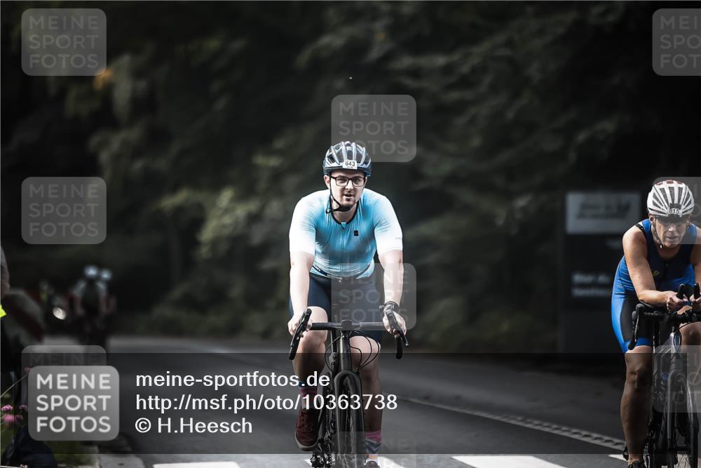 13.09.2026 - Stadtparktriathlon H.Heesch http://msf.ph/oto/10363738 13.09.2026 11:20:35 Radfahren 633, 643, 670, 815 meine-sportfotos.de