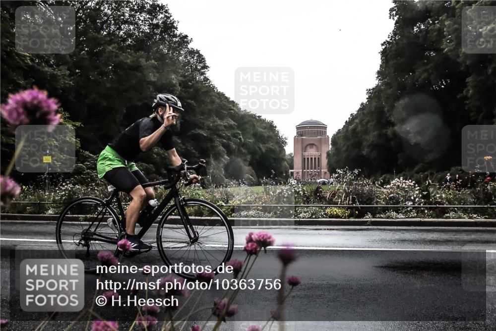 13.09.2026 - Stadtparktriathlon H.Heesch http://msf.ph/oto/10363756 13.09.2026 12:31:04 Radfahren 1070, 1116 meine-sportfotos.de
