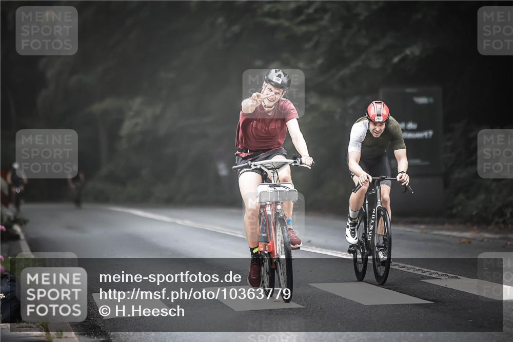 13.09.2026 - Stadtparktriathlon H.Heesch http://msf.ph/oto/10363779 13.09.2026 10:09:11 Radfahren 228, 241, 263 meine-sportfotos.de