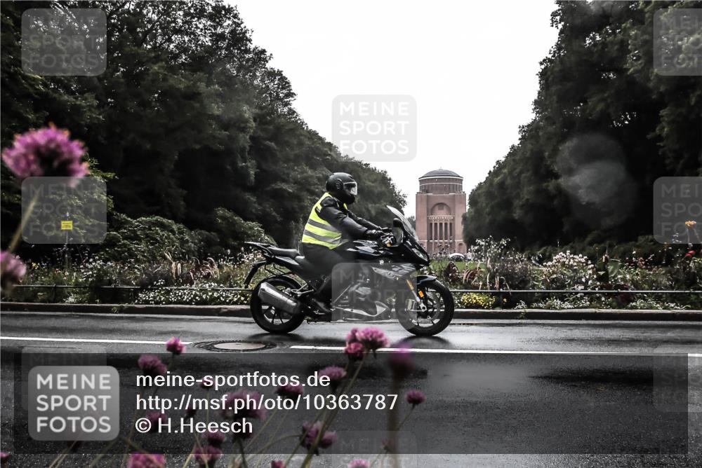 13.09.2026 - Stadtparktriathlon H.Heesch http://msf.ph/oto/10363787 13.09.2026 12:31:18 Radfahren 1064 meine-sportfotos.de