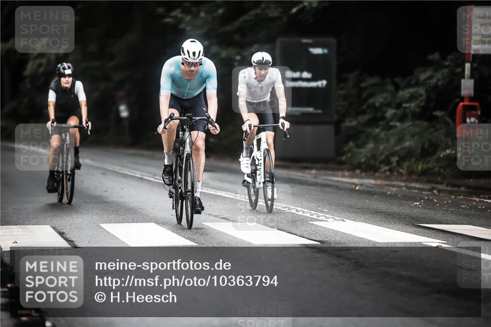13.09.2026 - Stadtparktriathlon H.Heesch http://msf.ph/oto/10363794 13.09.2026 13:11:50 Radfahren 1196, 1220, 1291, 1336, 1338, 1378, 1392, 1443 meine-sportfotos.de