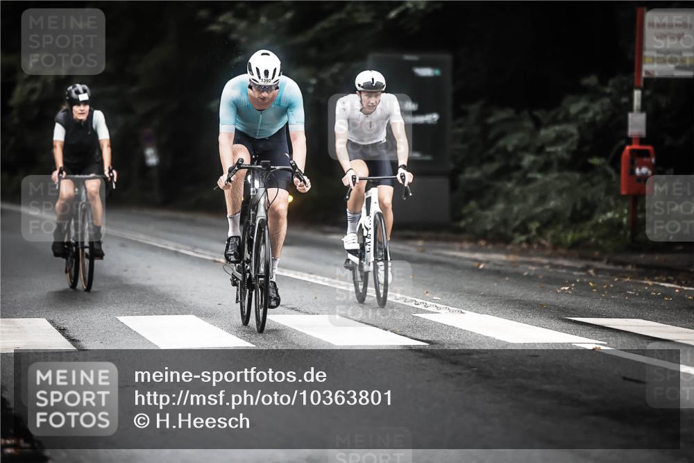 13.09.2026 - Stadtparktriathlon H.Heesch http://msf.ph/oto/10363801 13.09.2026 13:11:50 Radfahren 1196, 1220, 1291, 1336, 1338, 1378, 1392, 1443 meine-sportfotos.de