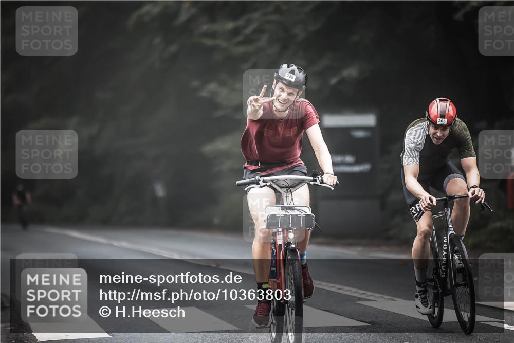 13.09.2026 - Stadtparktriathlon H.Heesch http://msf.ph/oto/10363803 13.09.2026 10:09:11 Radfahren 228, 241, 263 meine-sportfotos.de
