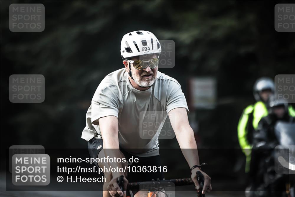 13.09.2026 - Stadtparktriathlon H.Heesch http://msf.ph/oto/10363816 13.09.2026 11:20:43 Radfahren 594, 602, 641, 824 meine-sportfotos.de
