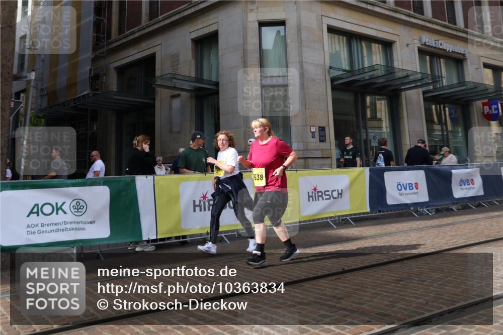 13.09.2026 - 21. swb-Marathon Bremen Strokosch-Dieckow http://msf.ph/oto/10363834 13.09.2026 11:26:28 Ziel 10573, 10667, 11254, 11538, 11851, 12546 meine-sportfotos.de