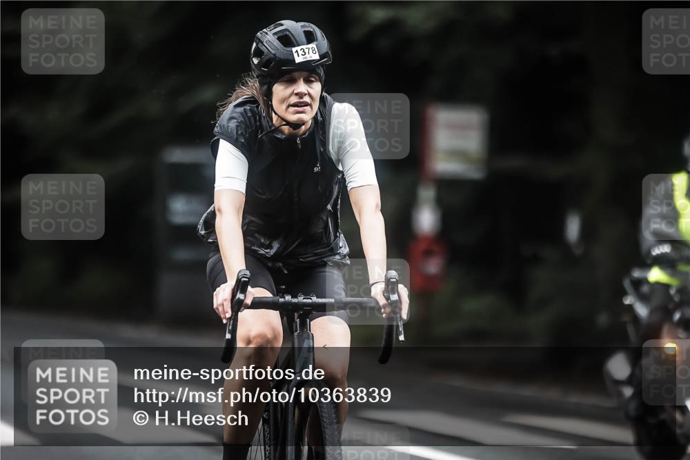 13.09.2026 - Stadtparktriathlon H.Heesch http://msf.ph/oto/10363839 13.09.2026 13:11:53 Radfahren 1196, 1287, 1336, 1338, 1378, 1392 meine-sportfotos.de