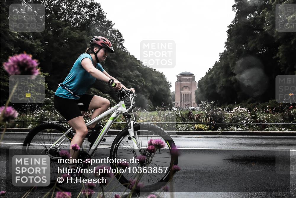 13.09.2026 - Stadtparktriathlon H.Heesch http://msf.ph/oto/10363857 13.09.2026 12:31:44 Radfahren 969, 1044, 1084, 1111, 1160 meine-sportfotos.de