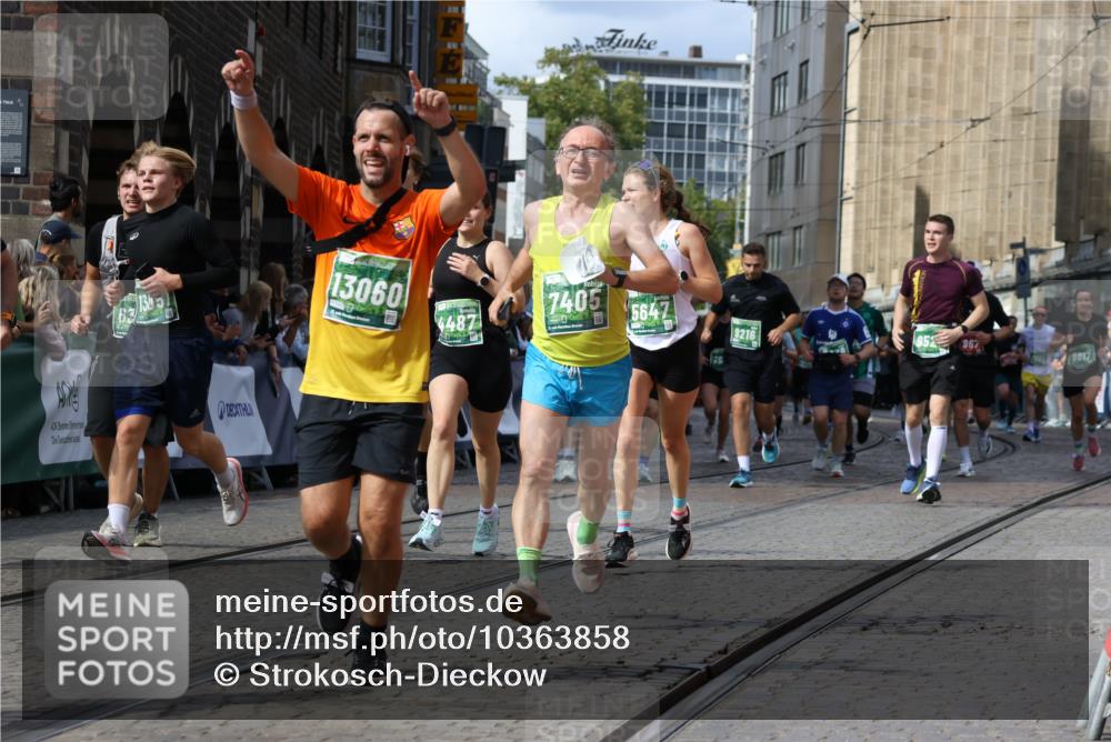 13.09.2026 - 21. swb-Marathon Bremen Strokosch-Dieckow http://msf.ph/oto/10363858 13.09.2026 13:35:01 Ziel 809, 1210, 1395, 1871, 1967, 2525, 2561, 2831, 3052, 3058, 3318, 3353, 3380, 3388, 3409, 3765, 3842, 4537, 5378, 5415, 5488, 5694, 5760, 6128, 6168, 6244, 7168, 7443, 7833, 8182, 8381, 8453, 8493, 8552, 8683, 9038, 9751, 9788, 9820, 13180, 536, 2003, 2366, 2492, 3063, 3311, 3916, 4487, 4635, 4985, 5016, 5125, 5647, 6320, 6391, 6750, 7123, 7657, 7703, 7750, 7998, 8300, 8328, 9017, 9216, 9526, 9527, 13051, 13060 meine-sportfotos.de