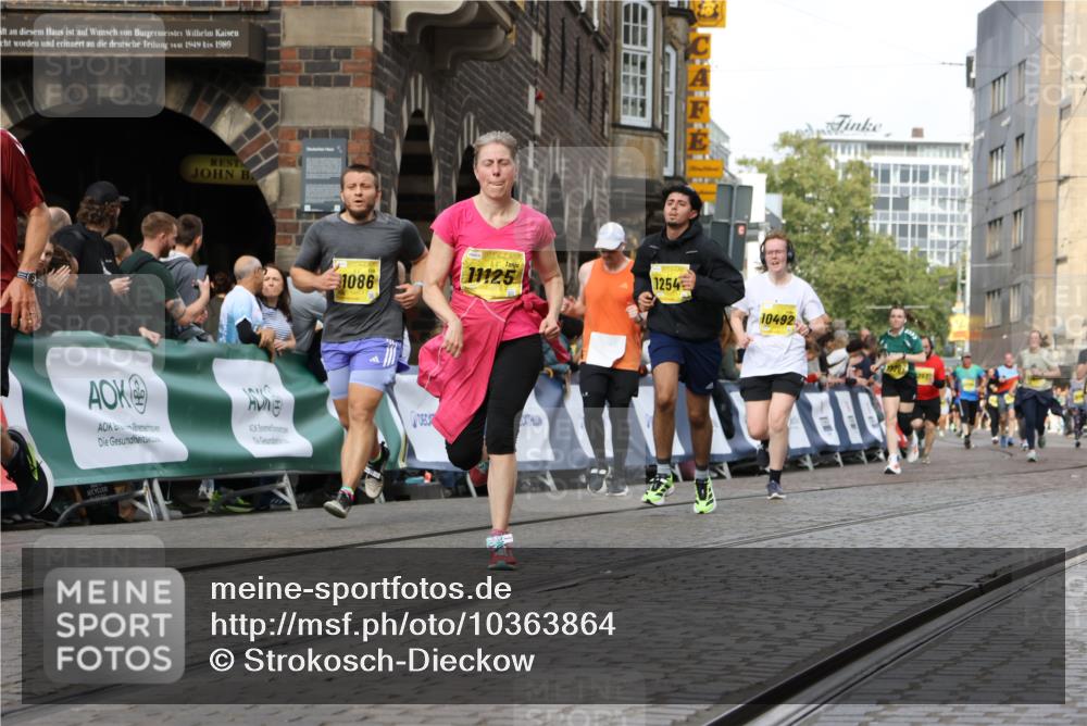 13.09.2026 - 21. swb-Marathon Bremen Strokosch-Dieckow http://msf.ph/oto/10363864 13.09.2026 10:59:24 Ziel 10383, 10415, 10427, 10477, 10668, 10787, 10843, 11034, 11125, 11267, 11278, 11301, 11302, 11602, 11913, 12015, 12118, 12127, 12130, 12131, 12200, 12271, 12297, 12414, 10147, 10745, 10922, 11151, 11207, 11519, 11594, 12295, 12481, 12527 meine-sportfotos.de